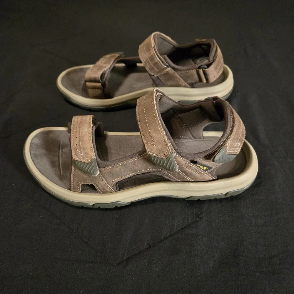 Teva Sandals Mens Size 11 Brown Leather Hook & Loop Strap Casual Comfort Walking